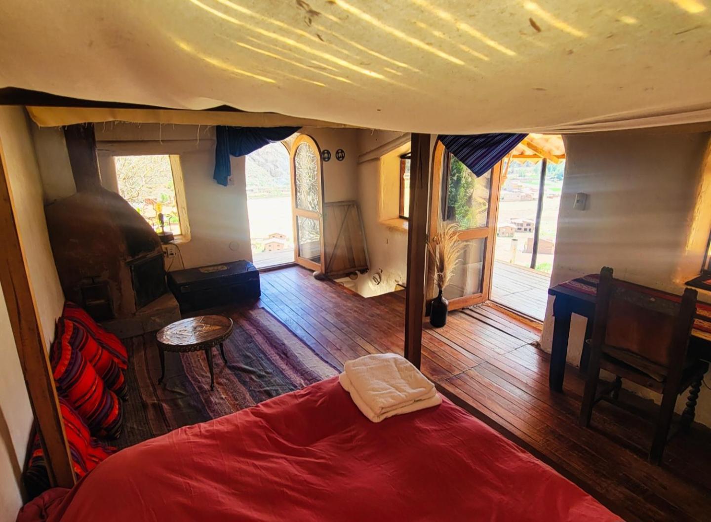 Wolf Totem Steam Punk Guesthouse Pisac Buitenkant foto